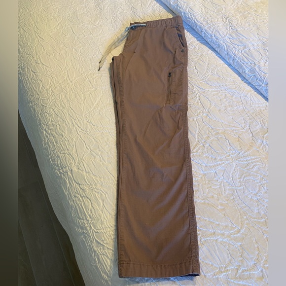 Vuori Ripstop Pant in Medium. The Rise The Shine. - Picture 4 of 8